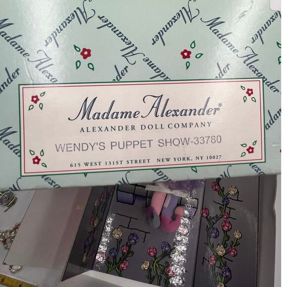 Madame Alexander Wendy's Puppet Show Theater Vintage #33780 Castle Jester Girl - Picture 6 of 9